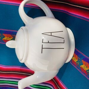 Rae Dunn Tea Ceramic Tea Pot Holds 6 Cups